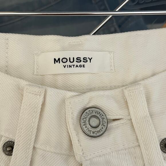 Moussy Vintage High Rise Straight Leg Distressed Jeans Cream Womens Size 24 - Picture 7 of 9